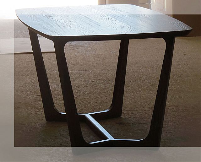 Τραπέζι τραπεζαρίας εργοστασίου Sofa And Style