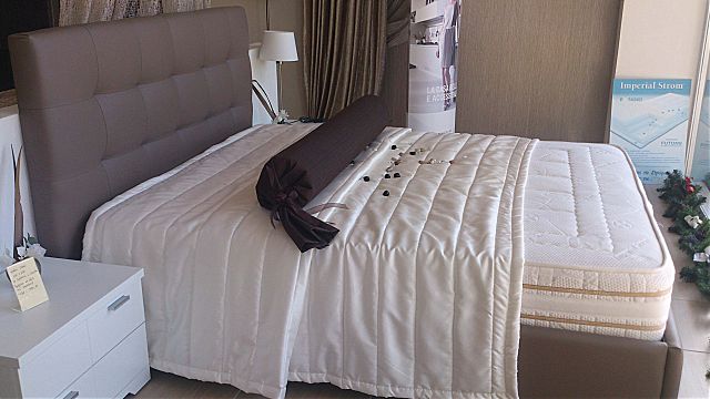 Κρεβάτι επενδυμένο εργοστασίου Sofa And Style