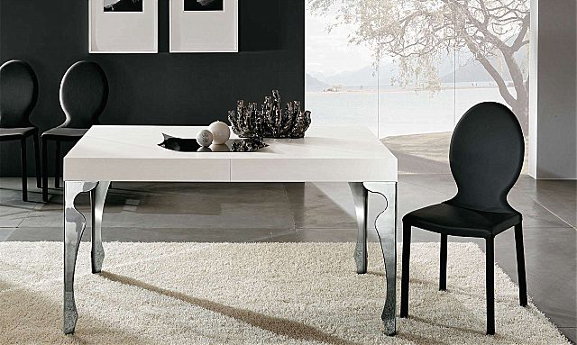 - Παρουσίαση της εταιρείας Riflessi για το Luxury Rectangular Extending table, σε λευκό χρώμα.