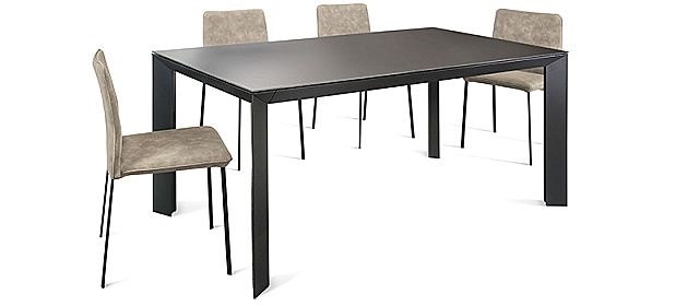 - Τραπέζι τραπεζαρίας Manhattan Extendable στο ανθρακί.