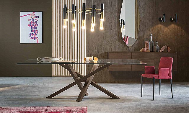 - Παρουσίαση της εταιρείας Riflessi, για το Shangai big dining table.