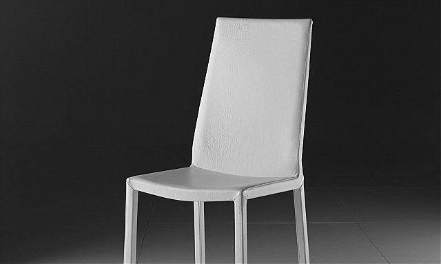  - Παρουσίαση της καρέκλας Eva της εταιρείας Riflessi.