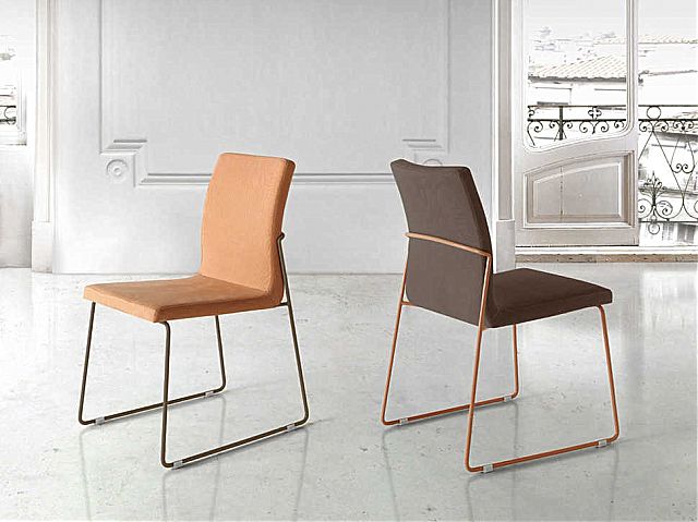  - Παρουσίαση για την καρέκλα τραπεζαρίας Layla της εταιρείας Nacher.