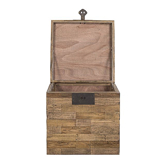  -  Μπαούλο Chester Oud Elm της εταιρείας Richmond Interiors.