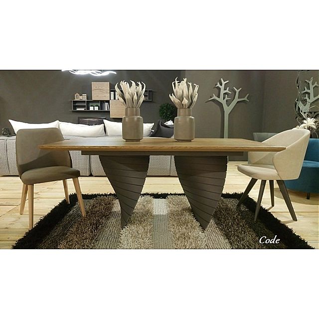 Τραπέζι τραπεζαρίας εργοστασίου Sofa And Style