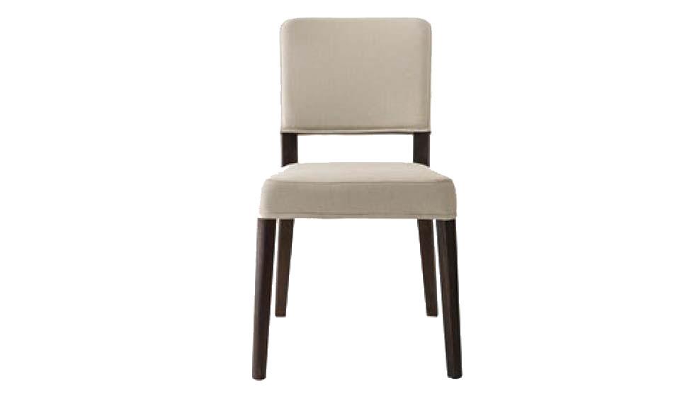 Μπεζ καρέκλα τραπεζαρίας με πλήρως αφαιρούμενο κάλυμμα Aurora CB1963-C με επένδυση ύφασμα  στο κάθισμα και στην πλάτη και μασίφ ξύλινα πόδια της εταιρείας Connubia Calligaris
