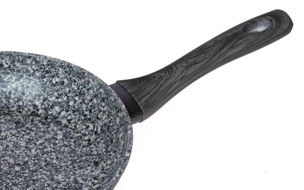 Λεπτομέρεια λαβής και επίστρωσης σειράς Granite της εταιρείας Cryspo Trio 