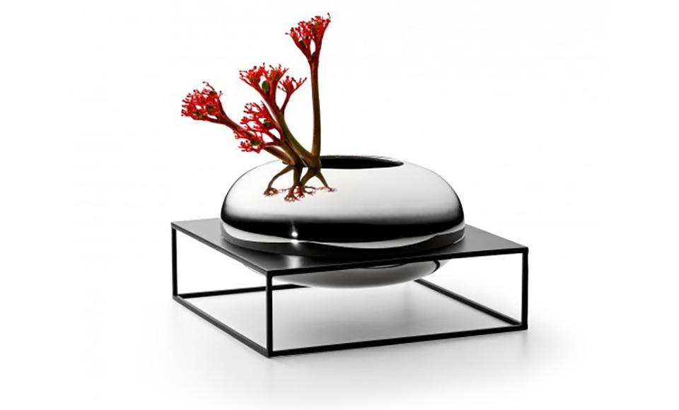 Αιωρούμενο βάζο με κόκκινα λουλούδια εταιρείας Philippi σειράς Solero 