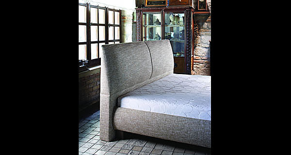 Κρεβάτι επενδυμένο εργοστασίου Sofa And Style